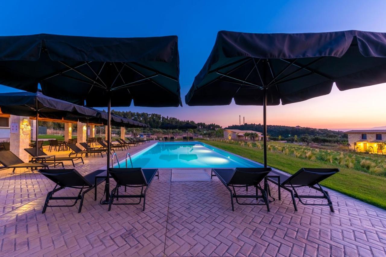Mint Retreat Suites (Adults Only) Kalandra Exterior photo