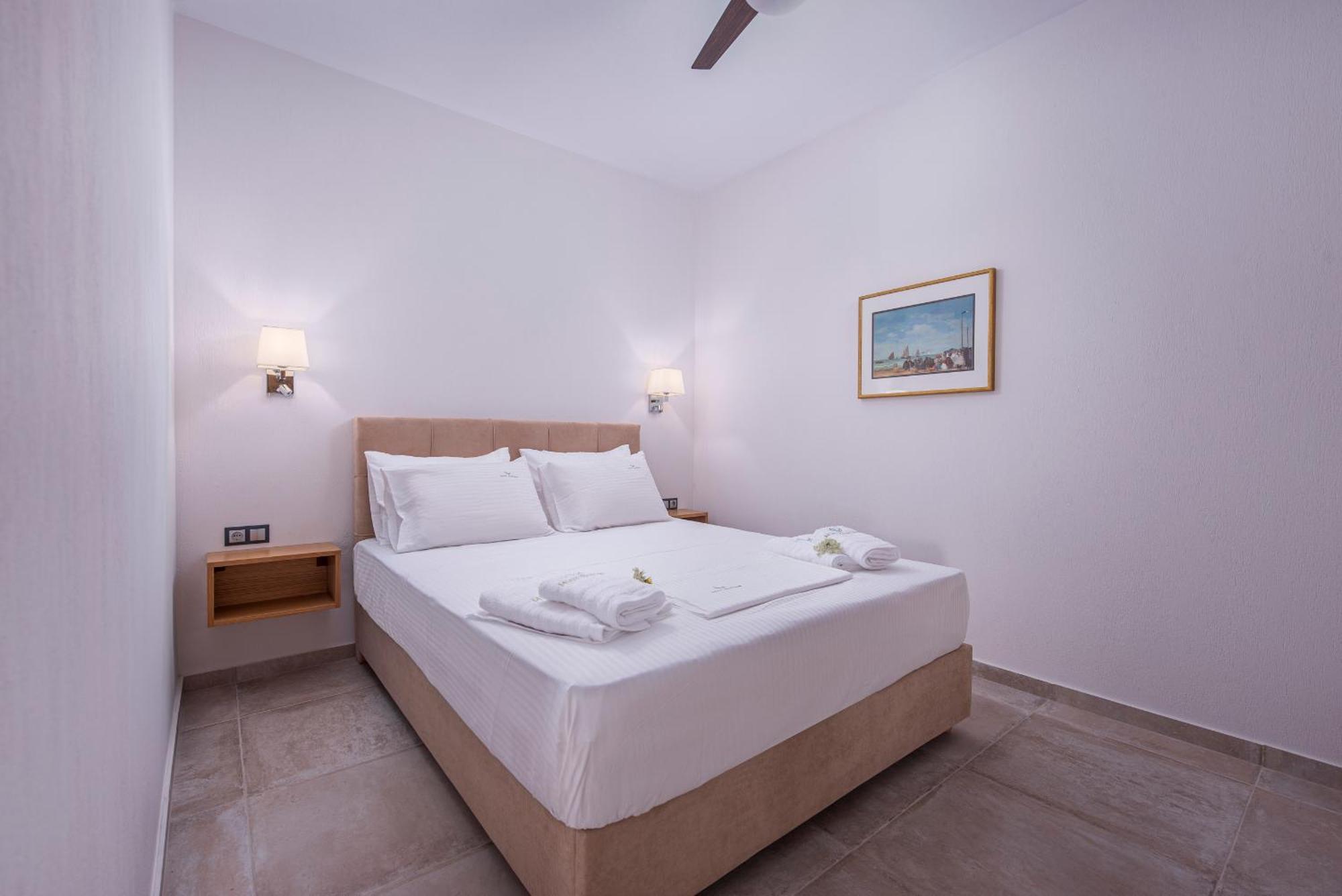 Mint Retreat Suites (Adults Only) Kalandra Room photo
